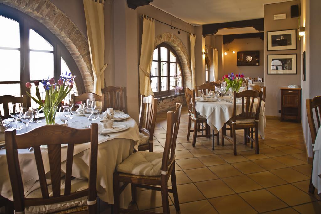 Le Torri - Castiglione Falletto Kültér fotó